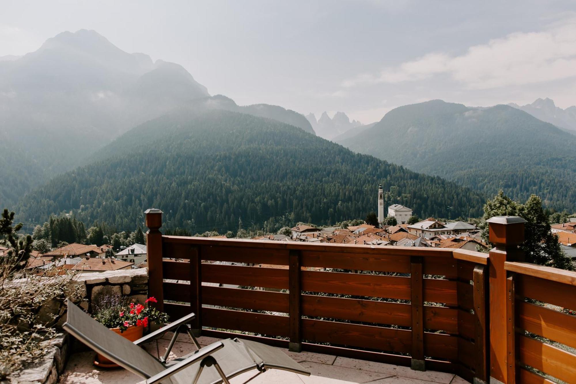 Fra Rose E Mughi Panzió Domegge di Cadore Kültér fotó