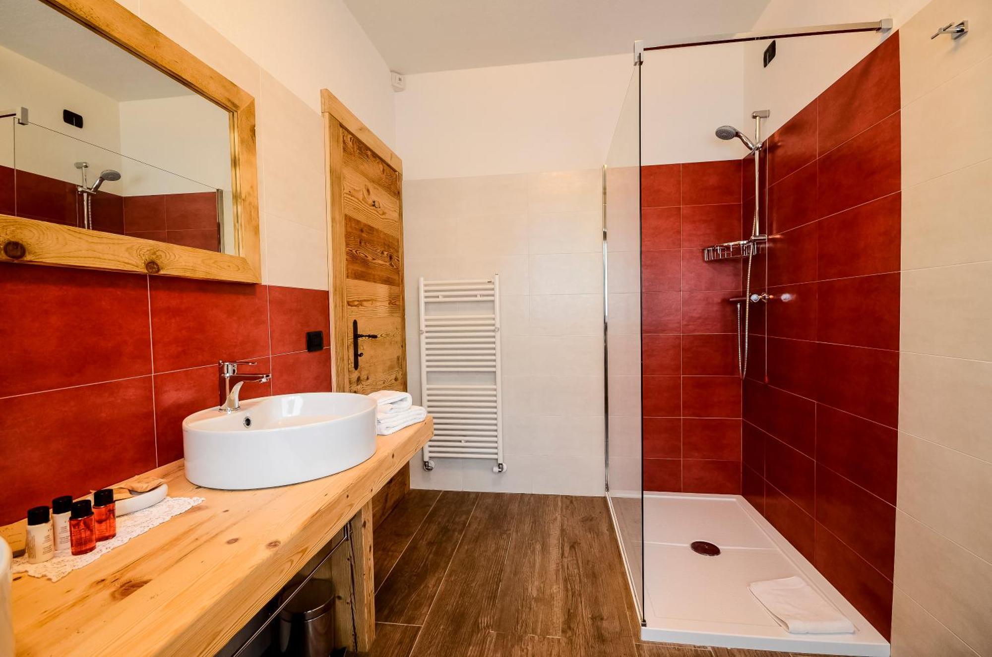 Fra Rose E Mughi Panzió Domegge di Cadore Kültér fotó